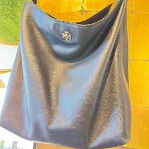 Tory Burch Black Leather Frida Hobo Bag w/magnetic closure